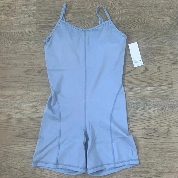 Yogalicious Illusion Ribbed Lotus Short Romper - Size M - Light Blue - NWT - Picture 6 of 13